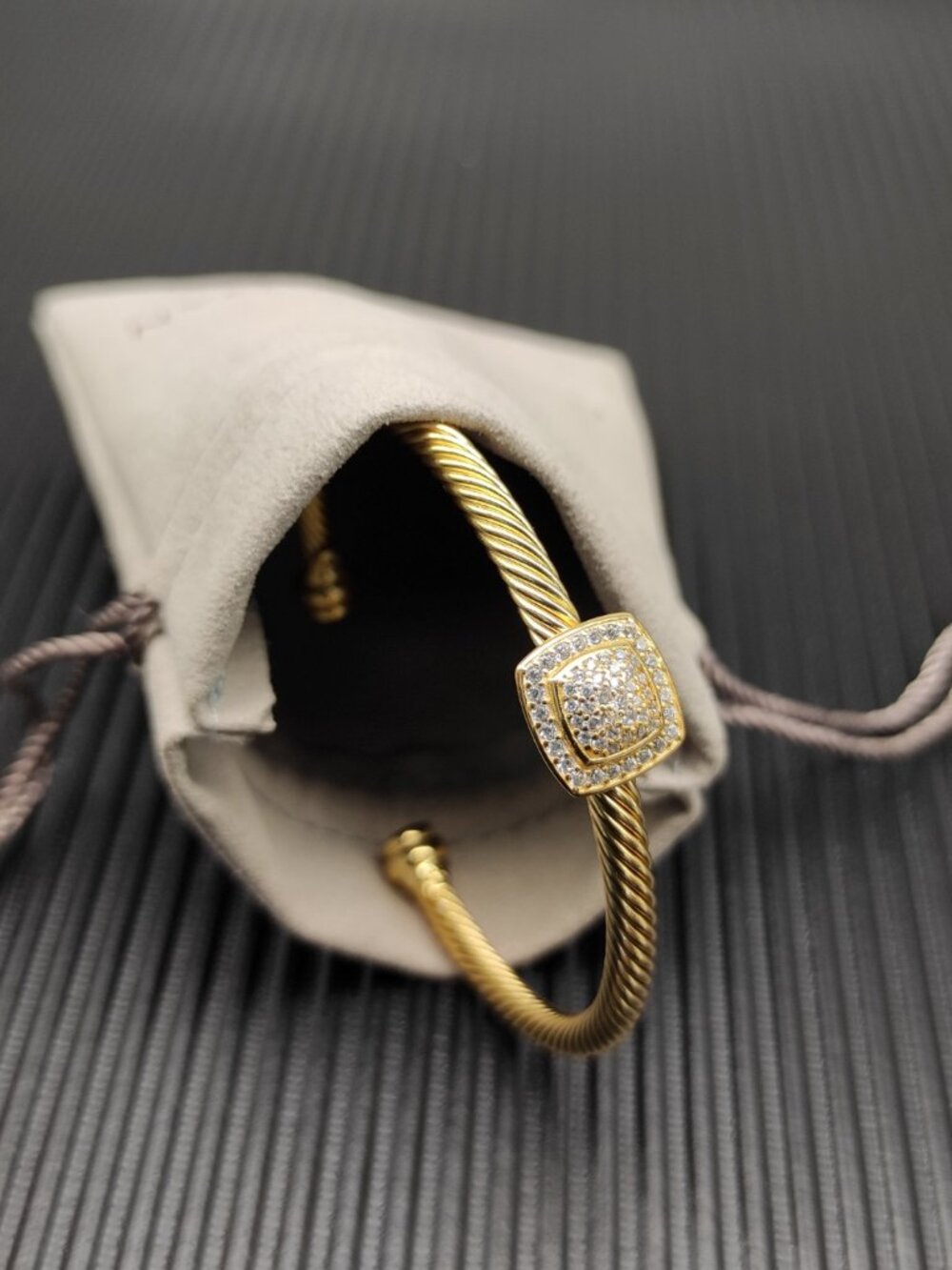 💯💯💯David Yurman Gold 4mm Full Diamond Square Diamond Button bracelet - Picture 4 of 8